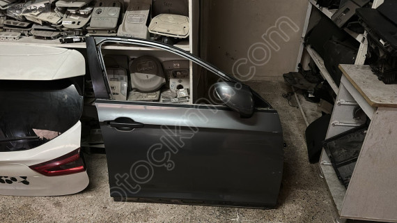 2015-2019 WV PASSAT B8 SAĞ ÖN KAPI LANSMAN RENK ORJ ÇIKMA