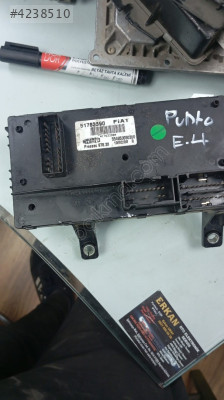 51763390 FİAT LİNEA PUNTO DOBLO FİERİNO İÇ SİGORTA KUTUSU ORJ