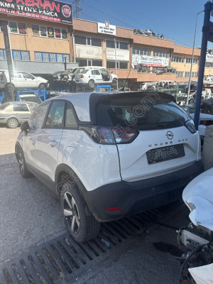 Crossland çıkma yedek parçaları