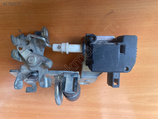 6y0827511G skoda Fabia 99-06 sıfır orj Bağaj kilidi