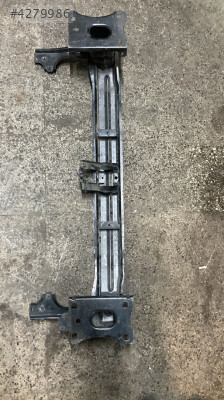 Seat leon ön tampon demiri