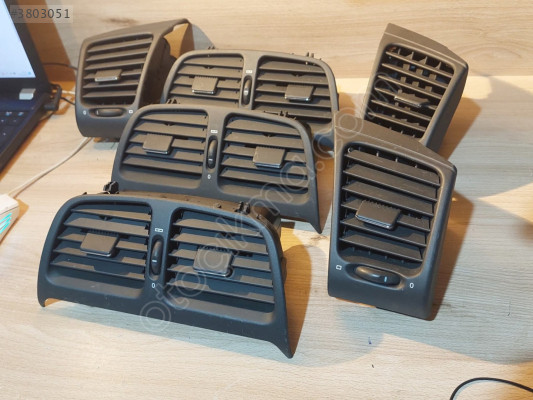 MERCEDES CLK W208 HAVALANDIRMA IZGARALAR SET