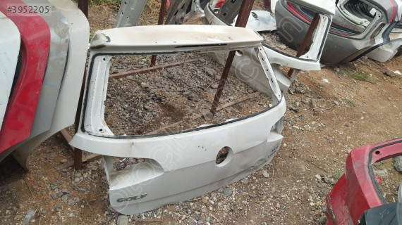 Volkswagen Golf 7 2015 model arka bagaj kapağı