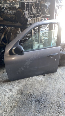 RENAULT THALİA SOL ÖN KAPI OTO FEDAİ