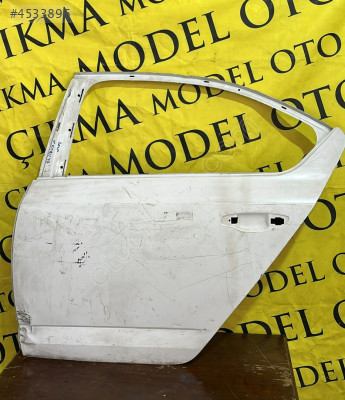 SKODA OCTAVİA SOL ARKA KAPI