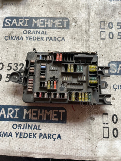 ÇIKMA BMW F30 9337880 01 933788001 SİGORTA KUTUSU
