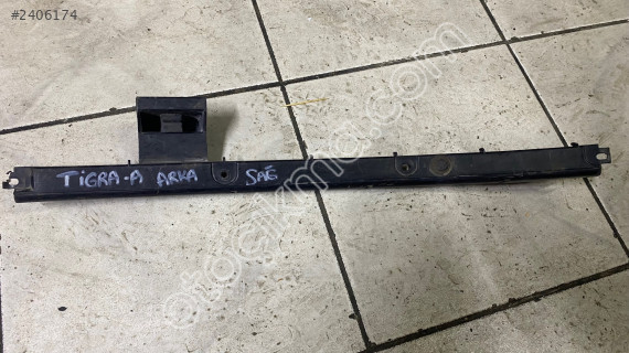 OPEL TİGRA A SAĞ ARKA TAMPON ORTA BRAKET 90389094