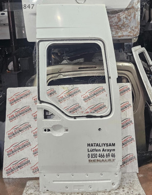 RENAULT MASTER SAĞ BAGAJ KAPAĞI ORJINAL LOKALLIK