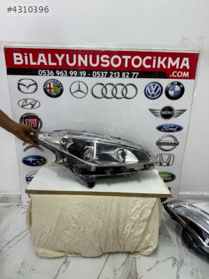 PEUGEOT 208 SAĞ FAR ORJİNAL SIFIR