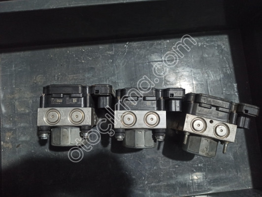 476606440R duster clio abs beynı