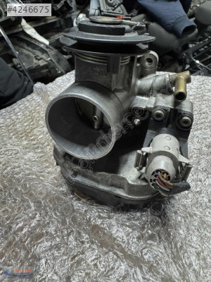 030133064F VW AUDİ SEAT SKODA GAZ KELEBEĞİ ORİJİNAL ÇIKMA