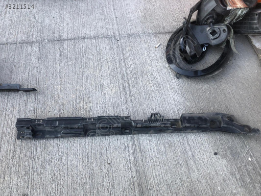 BMW 5 SERİ F10 SAĞ MARŞPİYEL BRAKETİ 51777204022