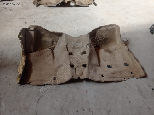 BMW 1 SERİSİ F21 ÖN TABAN ZEMİN HALISI A079579