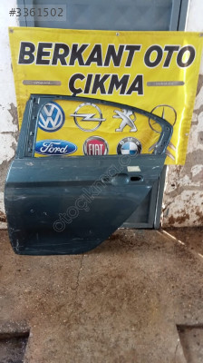 Fiat Egea sol arka kapı 50 TL