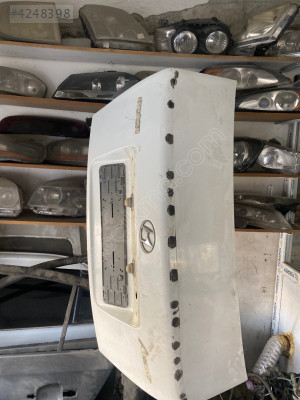 Hyundai admira bagaj kapağı çıkma