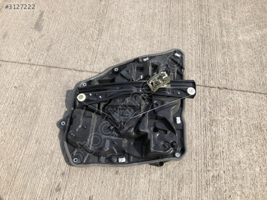 BMW 5 SERİ G30 SAĞ ARKA CAM KRİKOSU 7365168