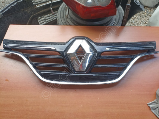 Renault Megane 4 Makyajlı Kasa Ön Panjur