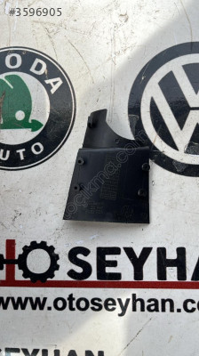 3G5867585 Volkswagen Passat b8.5 b8 bagaj menteşe plastiği sol