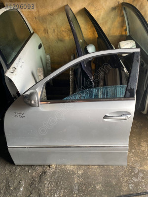 MERCEDES E280 SOL ÖN KAPI HATASIZZ ORJİNAL DOLU ÇIKMAA