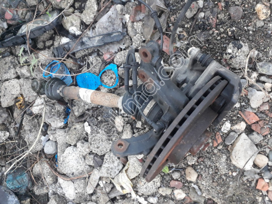 Renault Clio 4 Sağ ön taşıyıcı teker taşıyıcısı