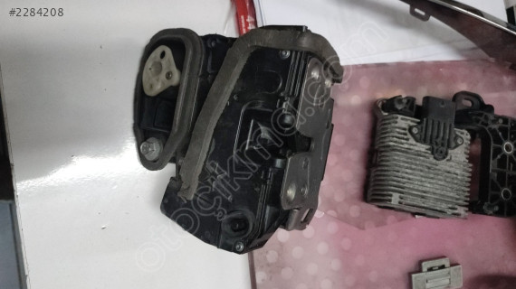 OPEL ASTRA K SAĞ ARKA KAPI KİLİDİ ÇIKMA ORJİNAL YEDEK PARÇA