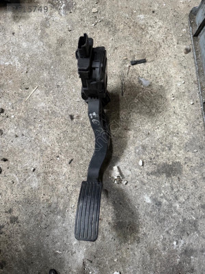 PEUGEOT 207 ÇIKMA FREN VE GAZ PEDALI