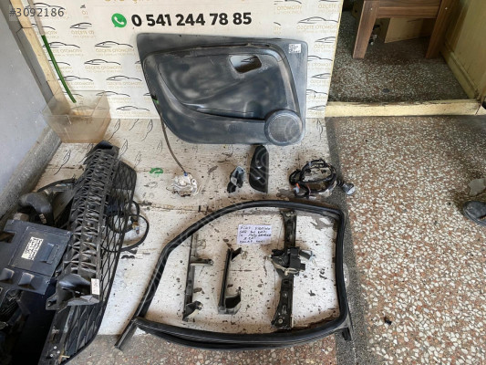 PEUGEOT BİPPER SOL ÖN KAPI CAM KRİKOSU 2008-2024 MODEL