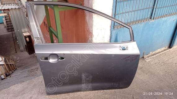 2019-2024 Toyota Corolla Sağ Ön Kapı - Orjinal Çıkma Parça