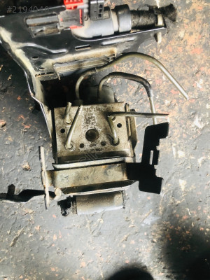 Opel zafira a benzinli abs beyni çıkma orjinal.