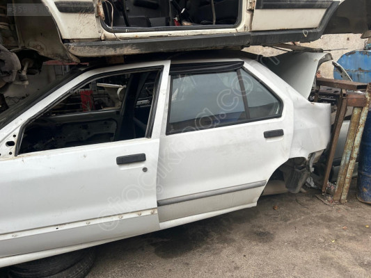 Renault 19 sol ön kapı