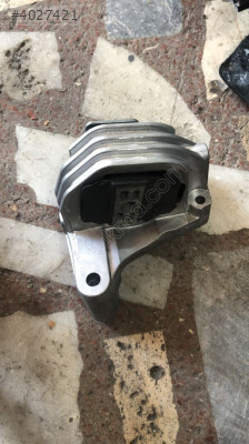 VOLVO XC 90-XC70-S60-S80 MOTOR ÜST KULAK İTHAL 30741583