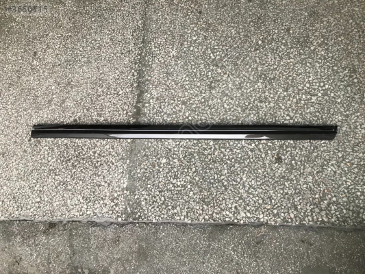 2010-2014 VOLKSWAGEN PASSAT SAĞ ÖN KAPI ÇITASI ORJİNAL