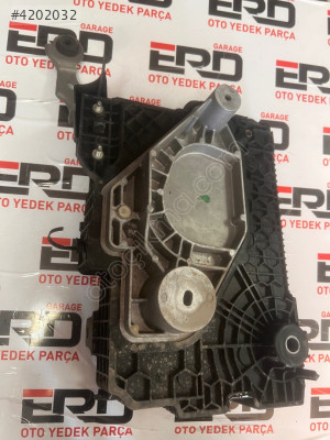 Nissan Juke Akü kutusu 1011233A01 2020