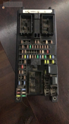 LAND ROVER RANGE ROVER GJ3214F041AC SİGORTA KUTUSU OTO FEDAİ