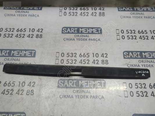 ÇIKMA OPEL VECTRA A HB BAGAJ KAPAĞI PLAKA AYDINLATMASI