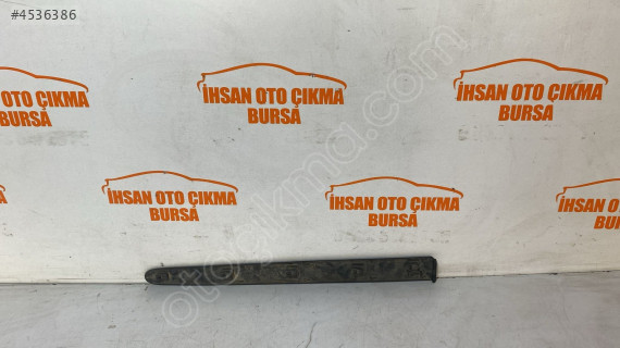 Renault Megane bir sağ arka kapı bandı