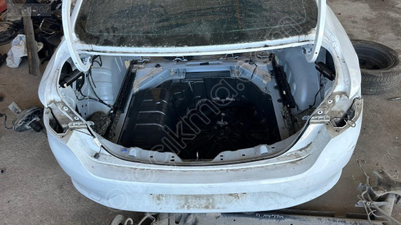 RENAULT MEGANE 4 KOPMLE ARKA