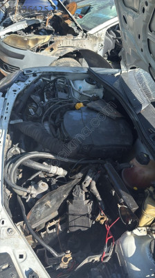 Clio 1.4 benzin motor şanzuman