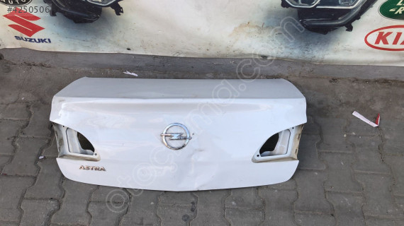 OPEL ASTRA J ORJİNAL ÇIKMA BAGAJ KAPAĞI