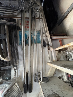 Renault 12 tavan çıtası