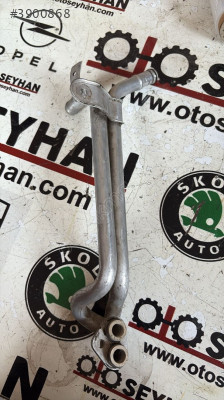 03C121050R 1.4 tsi cax motor yağ soğutucu borusu