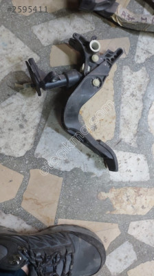 ÇIKMA ORJİNAL OPEL CORSA D GAZ-DEBRİYAJ PEDALLARI