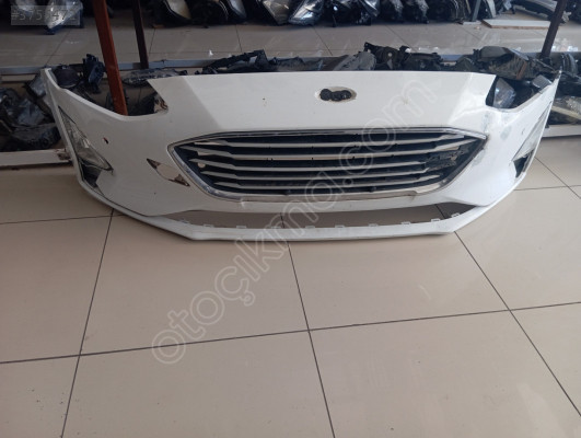 2019 2023 Ford focus ön tampon