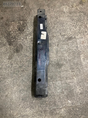 Qashgai ön tampon demiri