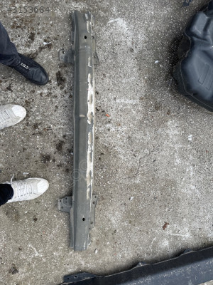 Volkswagen bora ön tampon demiri