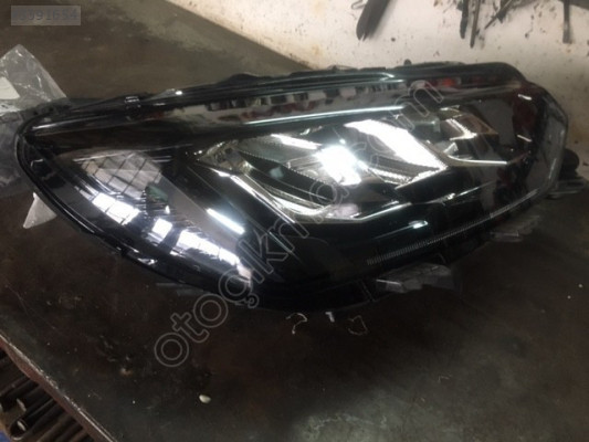 PEUGEOT 2008 SAĞ FAR LED DOLU ORJİNAL ÇIKMA  9833036180
