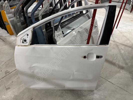 TOYOTA YARİS 4 ÇIKMA ORJİNAL SOL ÖN KAPI 2019-24 BD1