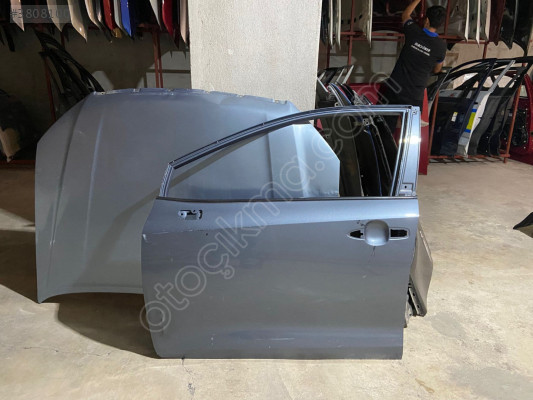 TOYOTA COROLLA SOL ÖN KAPI ORJİNAL