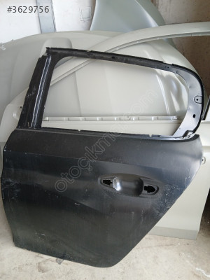 Peugeot 208 sol arka kapı