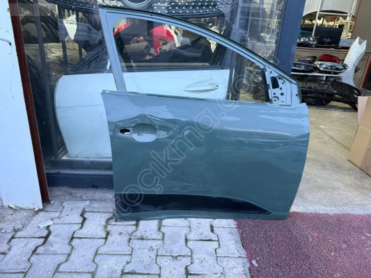 2024 stepway sağ ön kapı